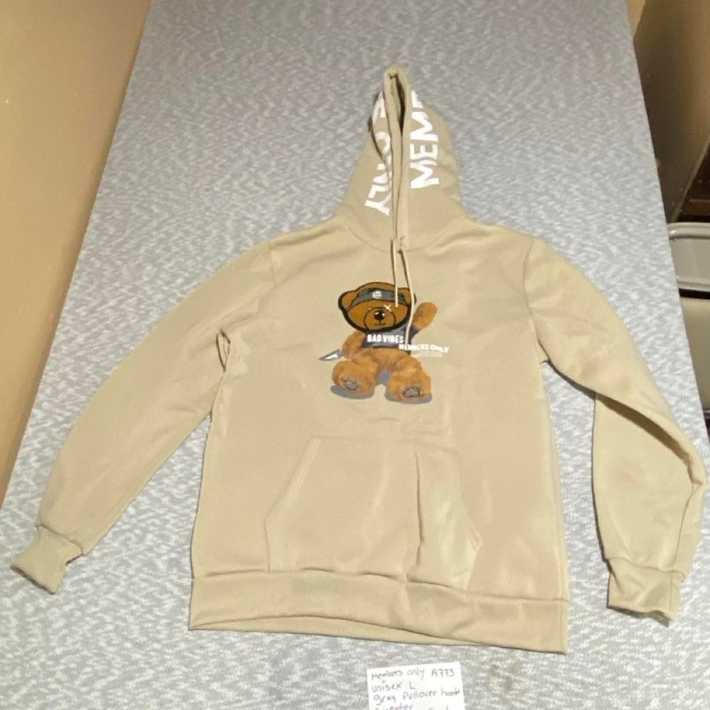 Members Only tan/gray hoodie with brown bear graphic, size L. SKU-A773